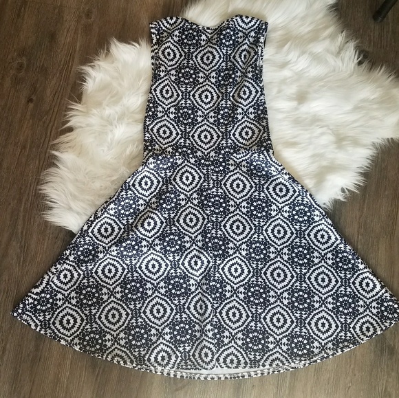 🌞🌞 Juniors Geometric Dress - Picture 2 of 3